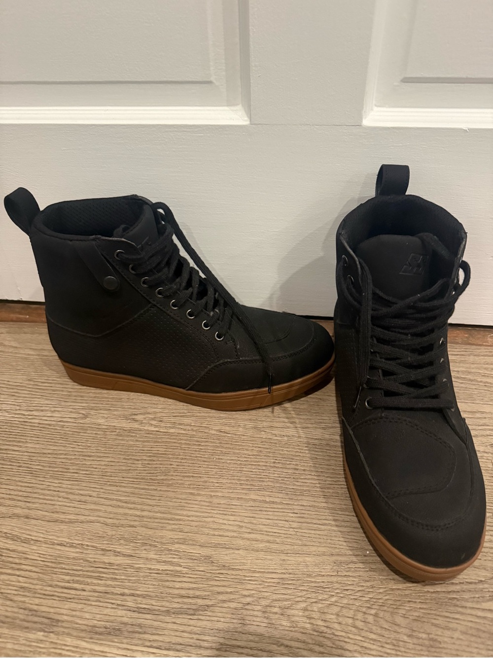 Men's Black High-Top Motorcycle Sneakers with Brown Sole - Never Worn